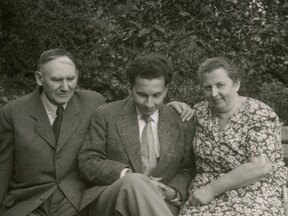 S rodiči Jaroslavem a Annouv 1957 (Z. Pokorný)