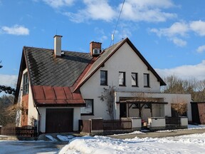 Dům Ladislava Olivy se sklářským ateliérem v Železném Brodě, 2025 (L. Oliva)