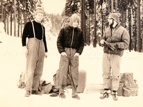 S přáteli při zimním stanování v Jizerských horách, 1966 (O. Simm)