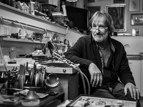 Ve svém turnovském ateliéru, 2024 Večer na Bolu, 2019 (H. Glos)