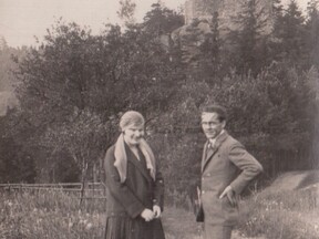 Rodiče Jaroslava Švihly na Frýdštějně (J. Švihla)