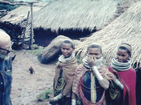 Indický stát Urísa-Bondohils v 70. letech, očkování proti variole (V. Zikmund)