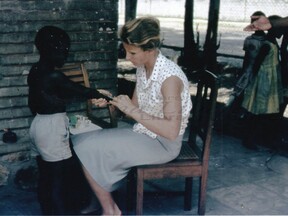 Věra Zikmundová v Kinshase v Demokratické republice Kongo – tuberkulinové testy (V. Zikmund)