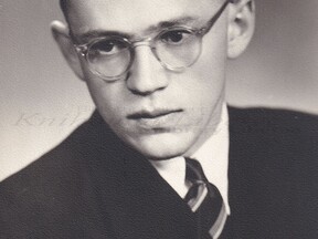 Vladimír Zikmund -maturant v roce 1944