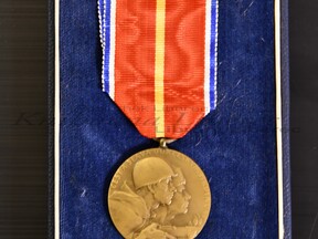 Dukelská pamětní medaile Jiřího Vorobčuka (O. Ihnatová)