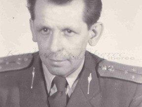 Nadporučík Jaroslav Kalfiřt v roce 1956 (M. Kalfiřtová)