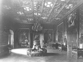Královské apartmá, fotografie J. Eckerta z roku 1887 (Státní zámek Sychrov)