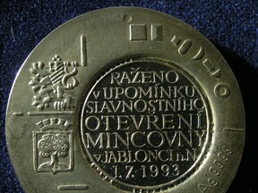 Pamětní medaile u příležitosti založení České mincovny v Jablonci nad Nisou (J. Dostál)