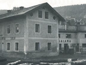 Sídlo firmy a brusírny v Železném Brodě v roce 1942 (R. Halama)