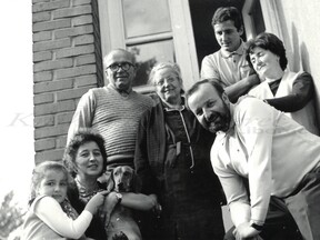 Společné foto s rodinou (O. BInar)