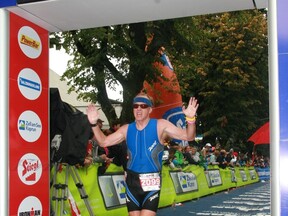 V cíli běžeckého závodu Ironman v Zell am See (J. Nouza)