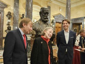 S hraběnkou Johannnou Walburg- Zeil a hrabětem Beppem Harrachem v Praze, 2023 (J. Luštinec)
