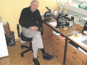 Ve své pracovně v Crystalexu, 2017 (J. Kubát)