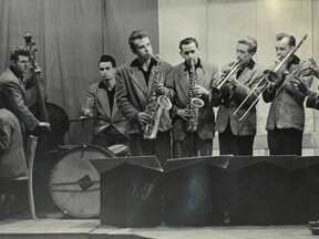 V Dixielandu Průmyslového kombinátu, 1957 (R. Hais)