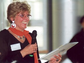 Slavnostní otevření nové budovy knihovny, 2000 (V. Vohlídalová)