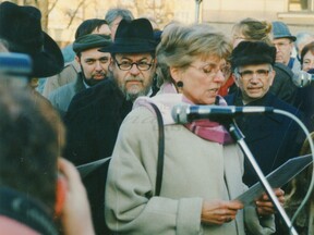 Během projevu při pokládání základního kamene knihovny, 1997 (KVKLI)